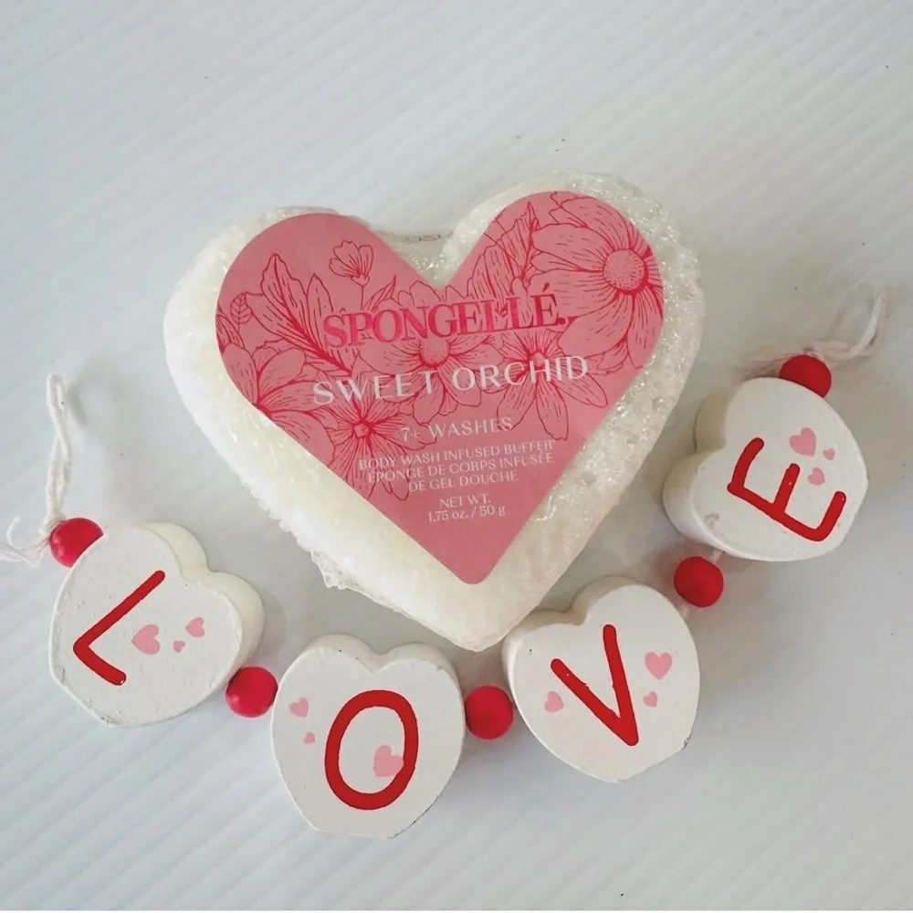 SPONGELLE Body Wash Buffer Bath Sponge Gift Heart Sweet Orchid Multi Use NWT